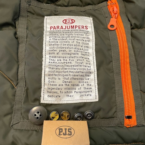 Boy’s Parajumpers Kodiak Master Series Parka - Picture 7 of 7